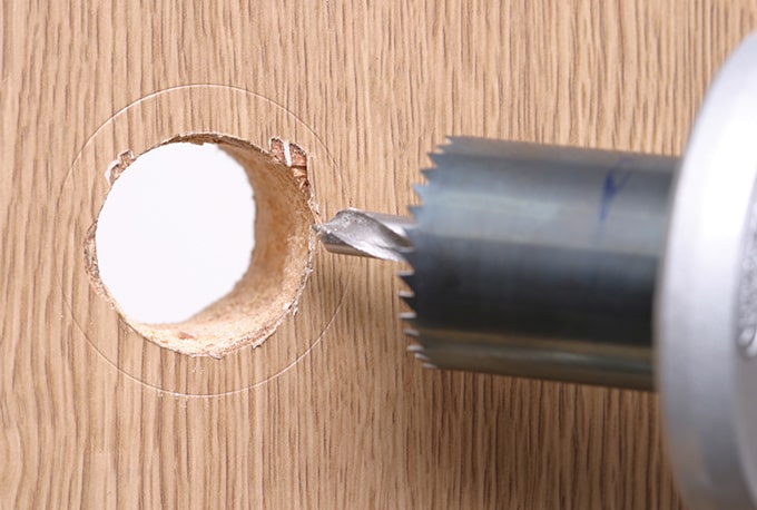 シリンダー錠・引き戸錠前をDIYで後付けする作業は難易度が高い
